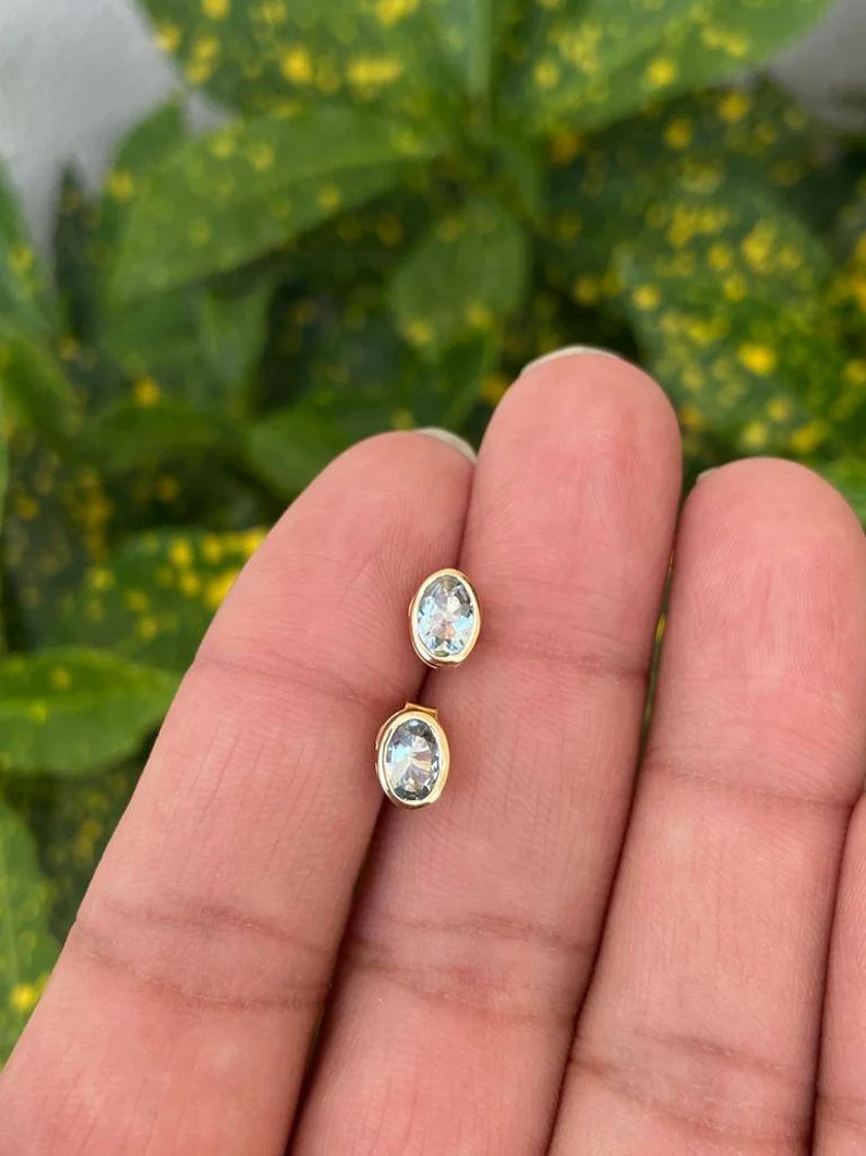 14k Gold Aquamarine Stud Earrings 4