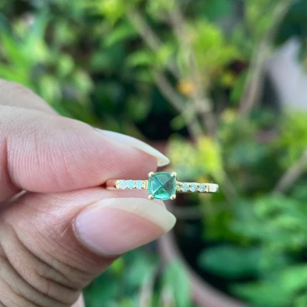 14k Gold Emerald Diamond Ring