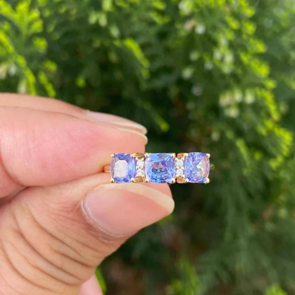 14k Gold Natural Tanzanite Diamond Ring