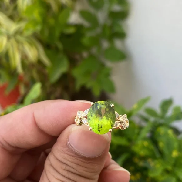 14k Gold Peridot Diamond Ring