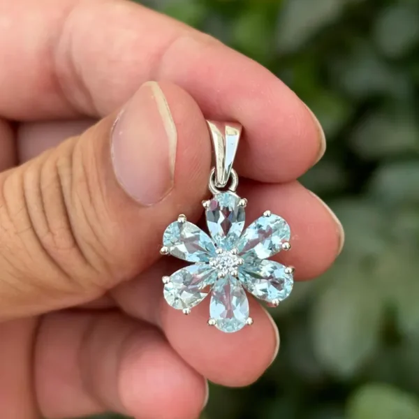 925 Silver Aquamarine Floral Pendant