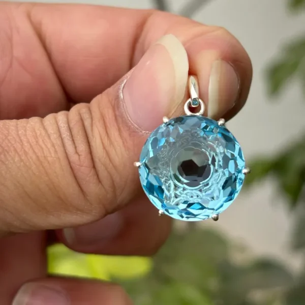 925 Silver Blue Topaz Round Pendant