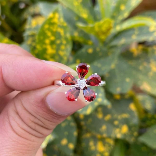 925 Silver Natural Garnet Floral Ring