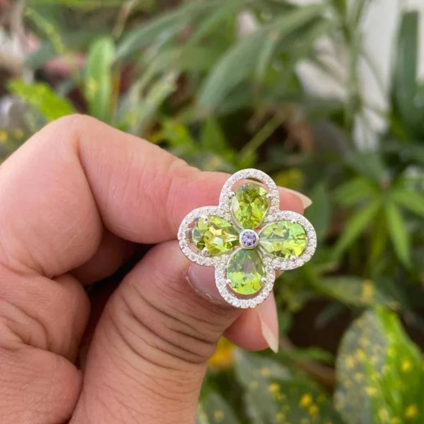 925 Silver Natural Peridot Flower Ring