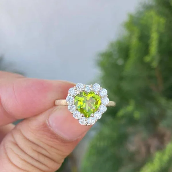 925 Silver Natural Peridot Heart Ring