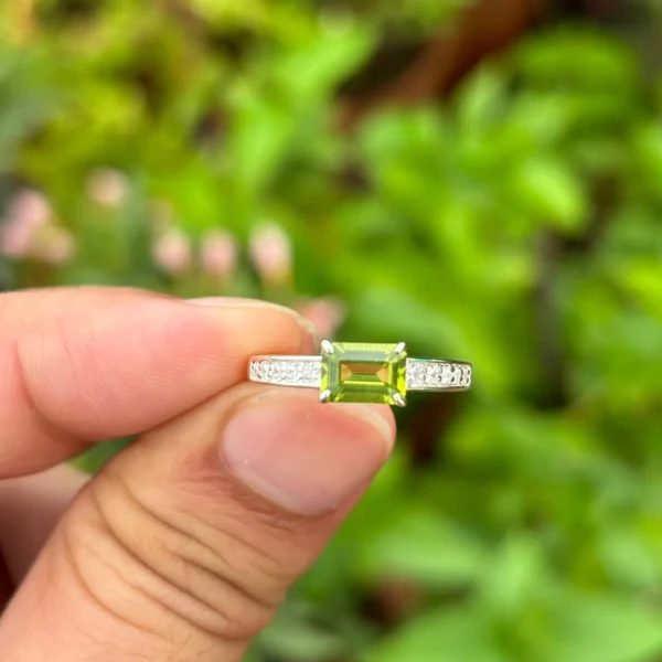 925 Silver Natural Peridot Ring